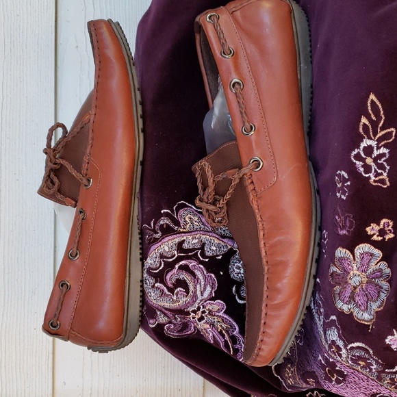 EUC VELEZ driving shoe / moc with soft technology (42 - 10.5USA) in cognac - Picture 2 of 9